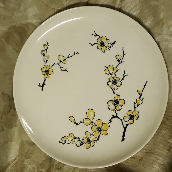 Mid-century Vintage Stetson Pottery Yellow Dogwood Blossom Dishes 4-piece Set - Picture 2 of 10